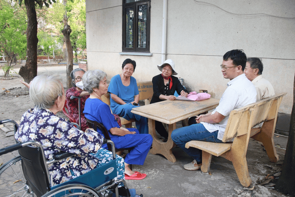 bao-nhieu-tuoi-co-the-vao-vien-duong-lao