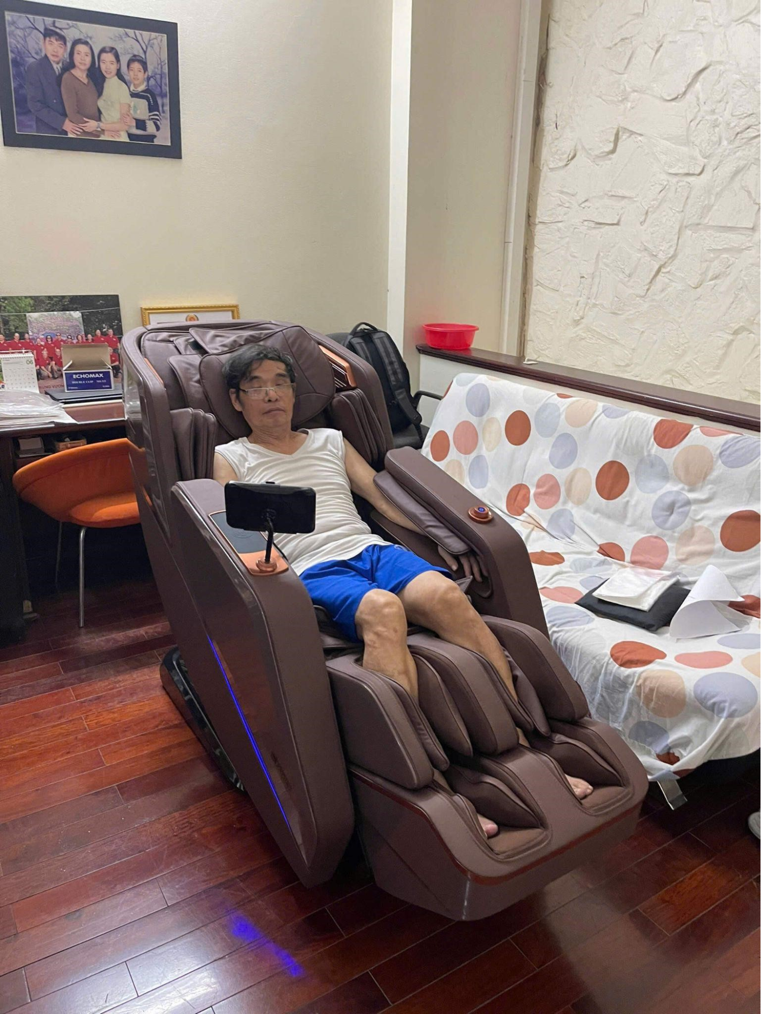 ghe-massage-danh-cho-nguoi-gia