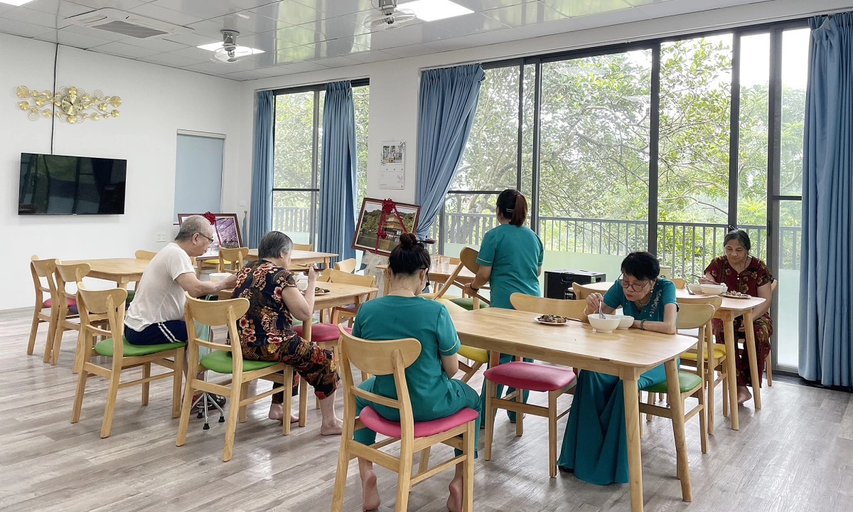 vien-duong-lao-cho-nguoi-doc-than