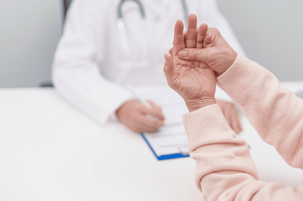 benh-parkinson-o-nguoi-gia