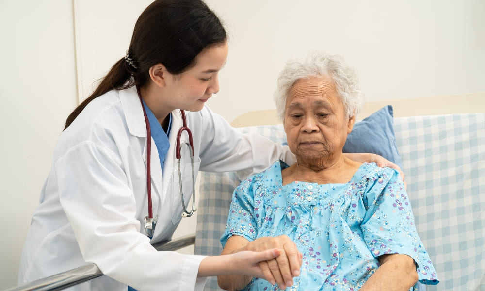 benh-thuong-gap-o-nguoi-gia