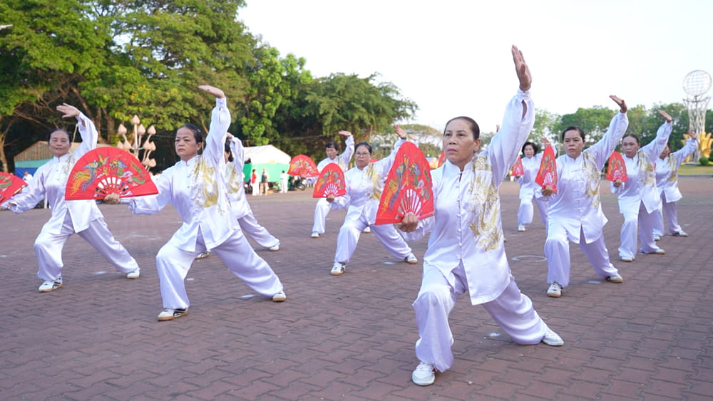 the-duc-duong-sinh-cho-nguoi-cao-tuoi