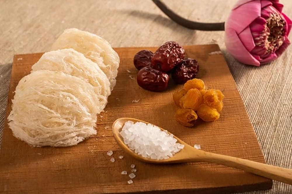 cách sử dụng yến sào cho người già