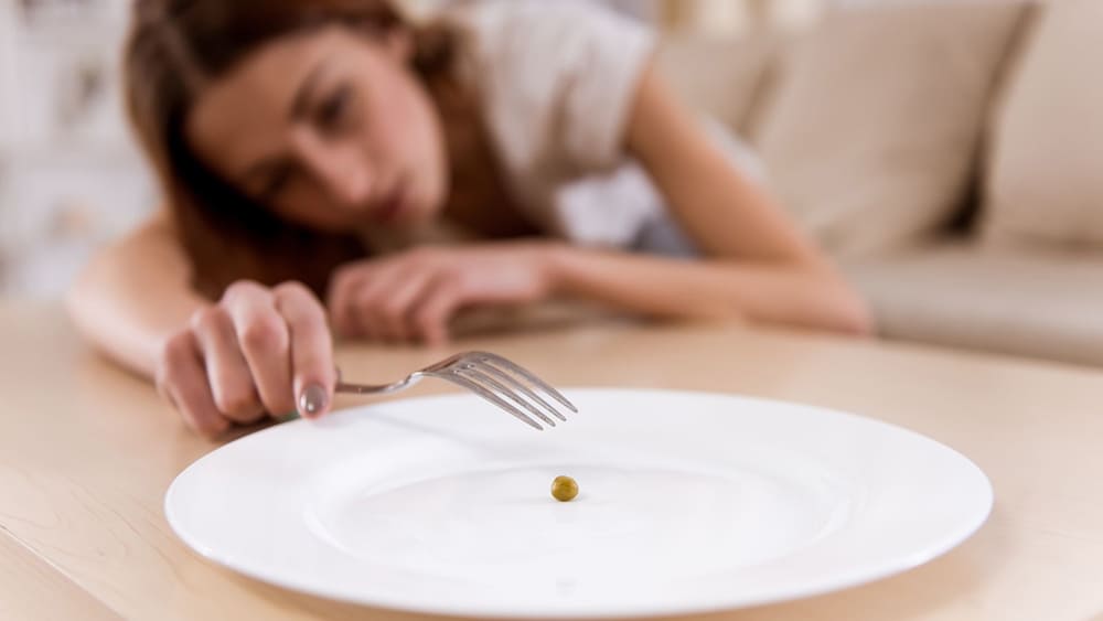 dau-hieu-suy-dinh-duong-o-nguoi-lon