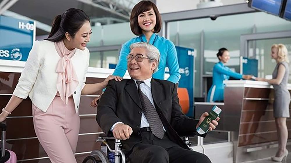 dịch vụ hỗ trợ người già đi máy bay