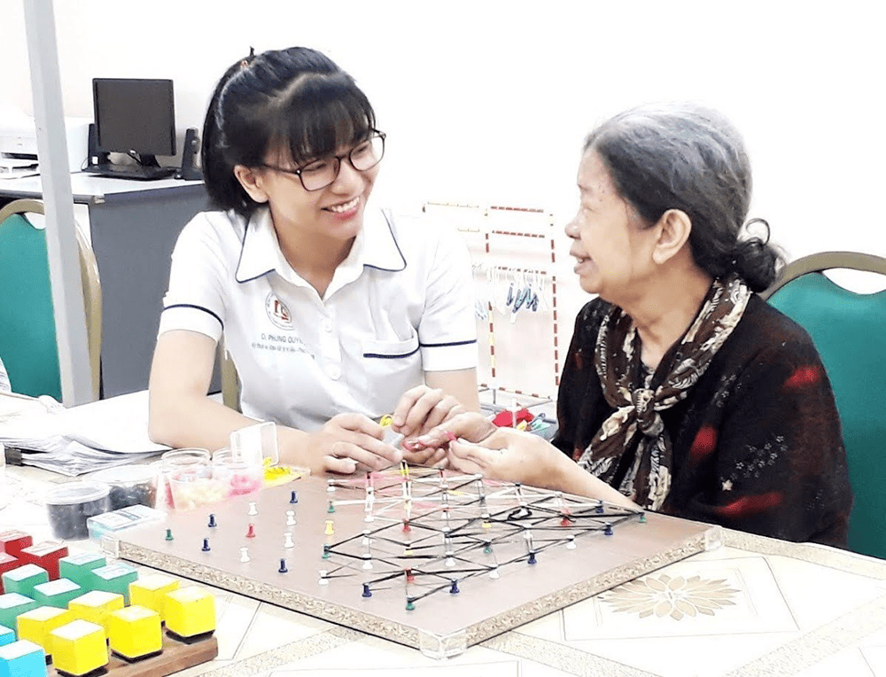 dieu-tri-benh-lan-o-nguoi-gia