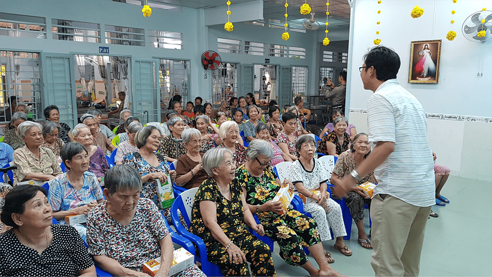 tinh-gia-trong-vien-duong-lao