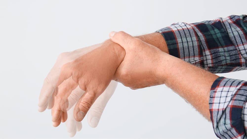 bệnh run tay ở người già