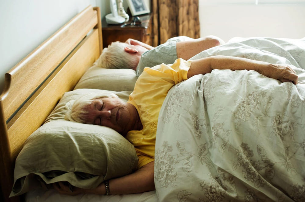 loại nệm nào tốt cho người già