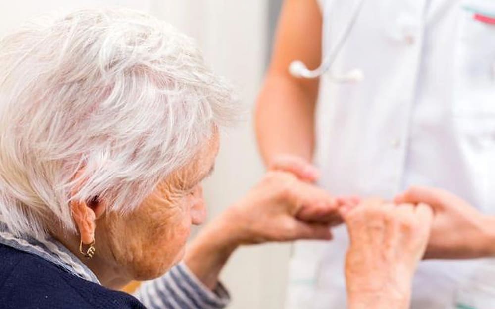 ngứa toàn thân ở người già