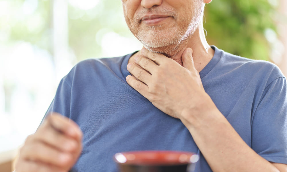 người già hay bị nôn