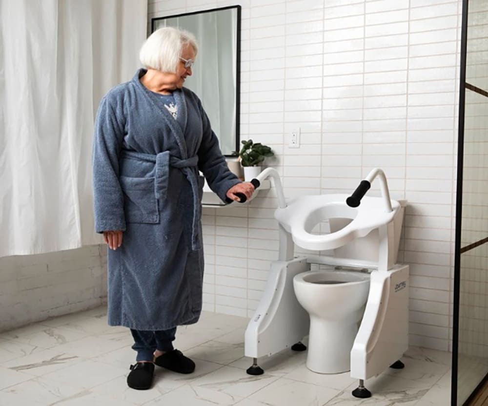 thiết bị vệ sinh cho người già