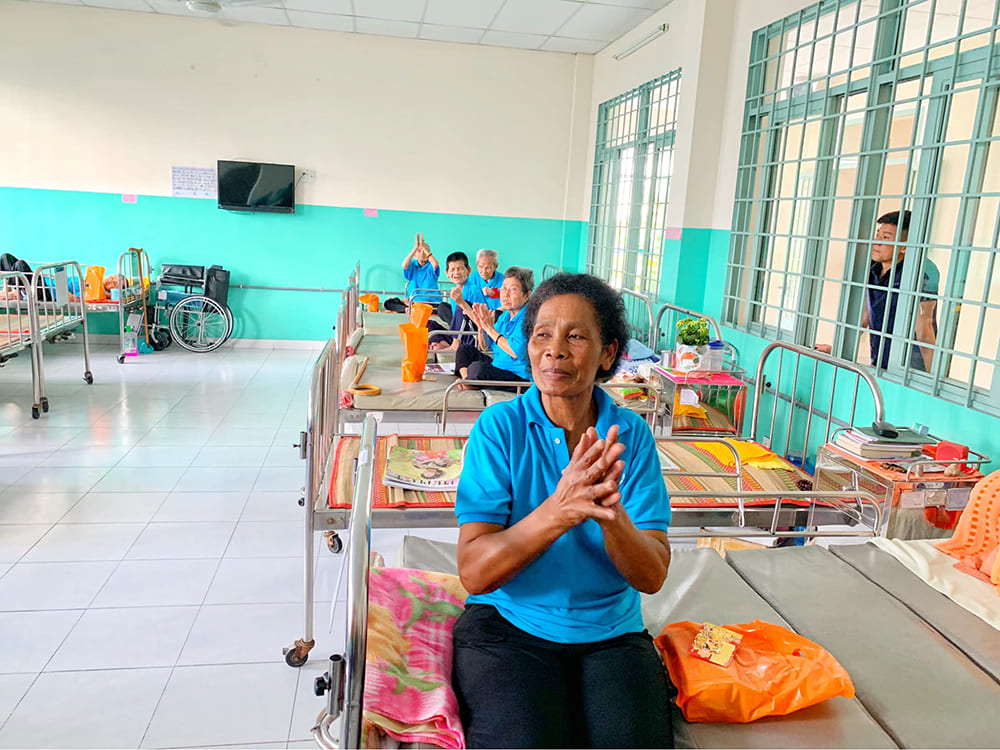 trung tâm nuôi dưỡng người già neo đơn