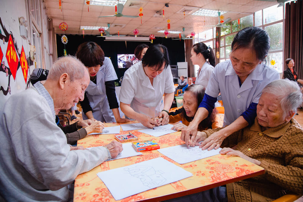 trung tâm nuôi dưỡng người già neo đơn