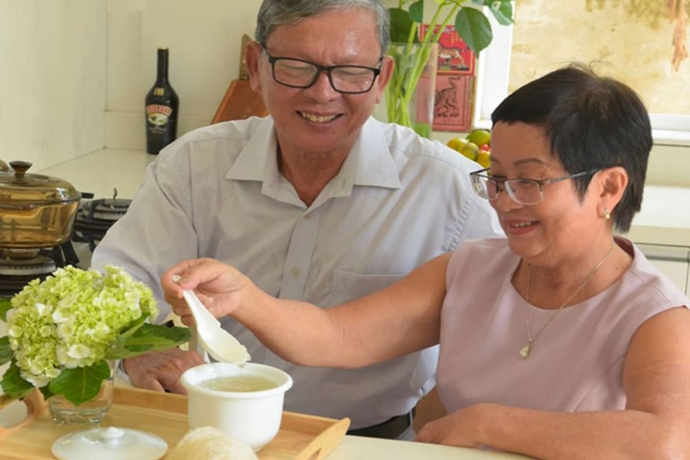 yến nào tốt cho người già