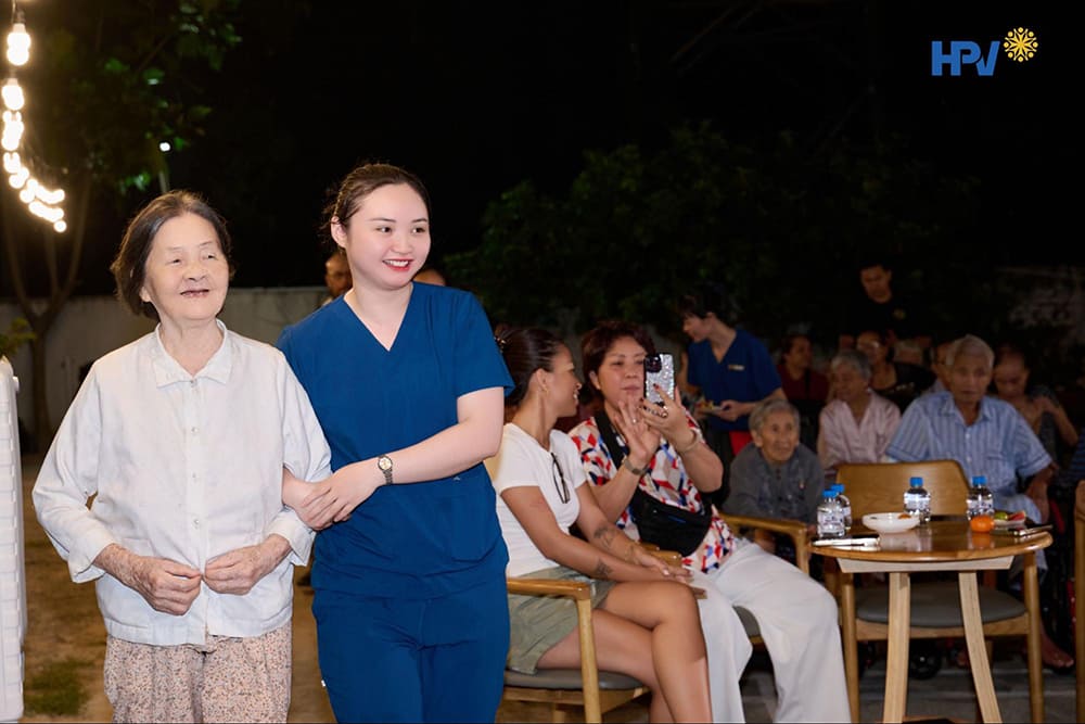 Giai Điệu Hạnh Phúc Viên Số Đầu Tiên