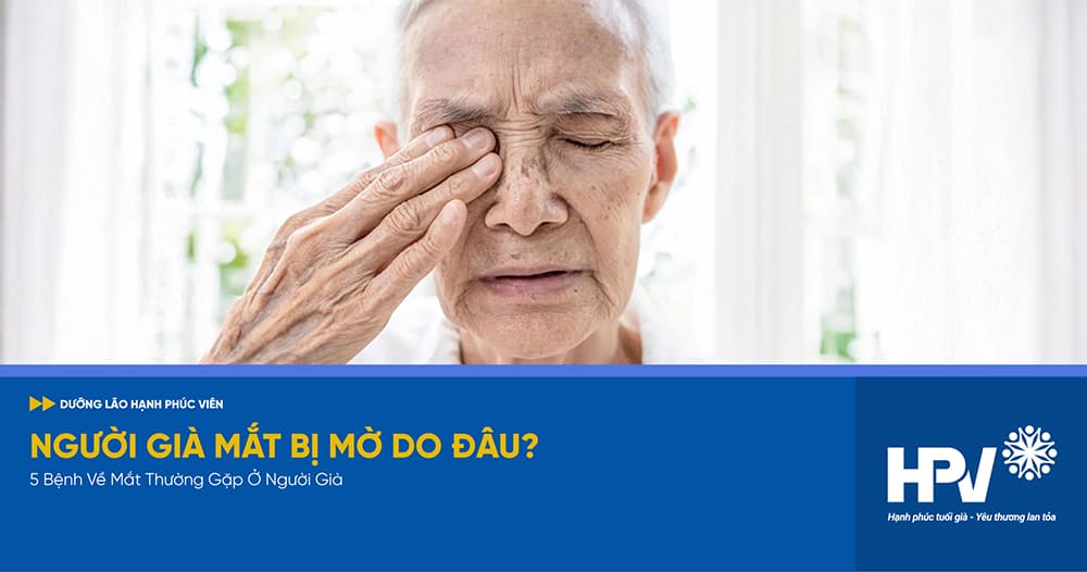 người già mắt bị mờ
